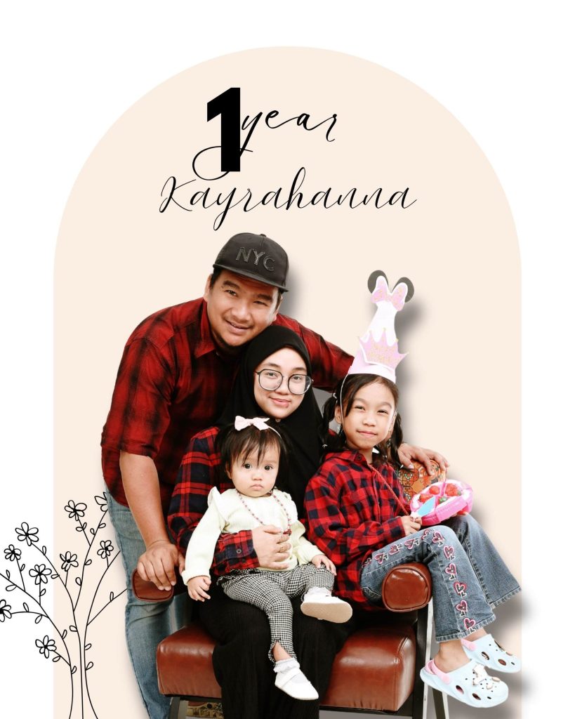 Family 1-year birthday poster, first birthday photoshoot at The Cade & Co studio Cyberjaya