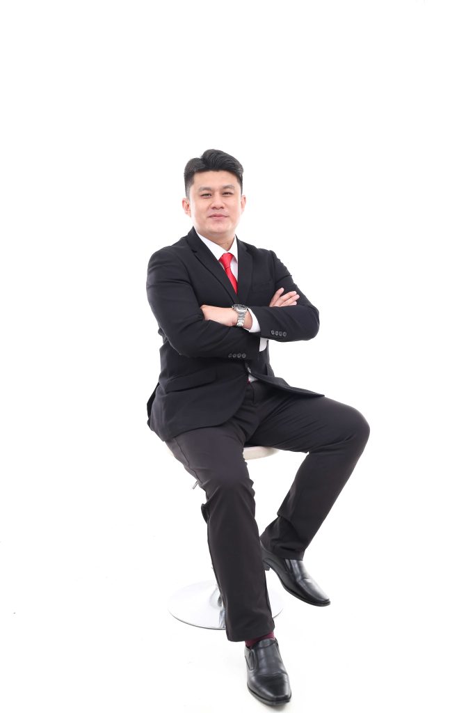 AIA insurance advisor corporate portrait, Khairul Anuar team corporate photoshoot by The Cade & Co, Cyberjaya