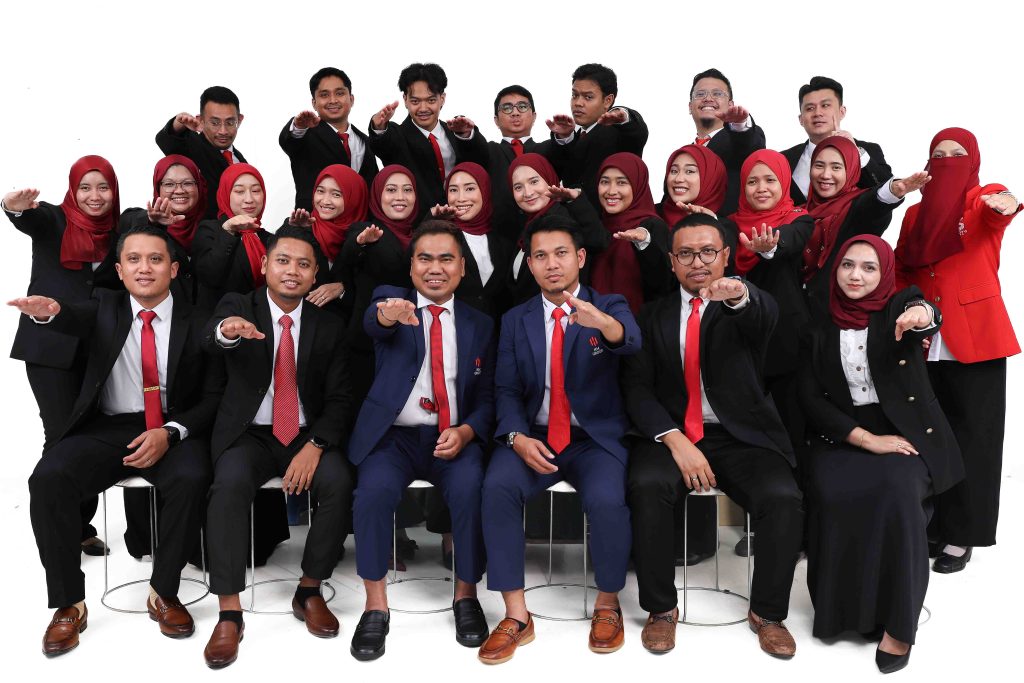 AIA insurance team group photo, Khairul Anuar team corporate photoshoot by The Cade & Co, Cyberjaya