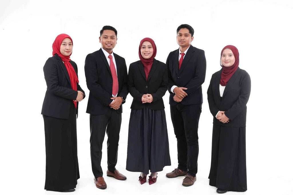 AIA insurance team group photo, Khairul Anuar team corporate photoshoot by The Cade & Co, Cyberjaya
