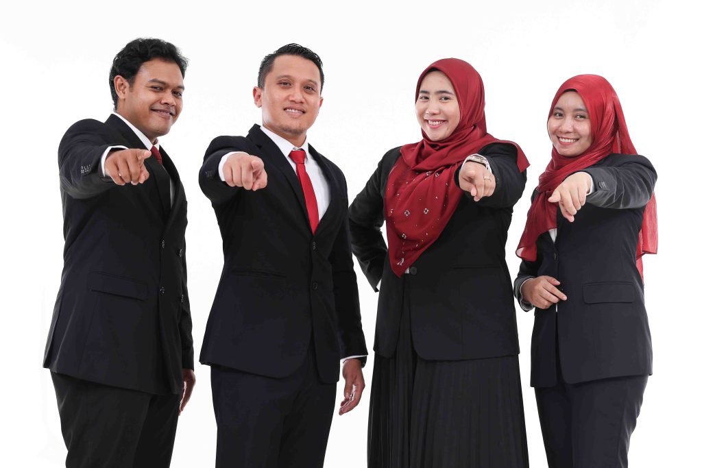 AIA insurance team group photo, Khairul Anuar team corporate photoshoot by The Cade & Co, Cyberjaya