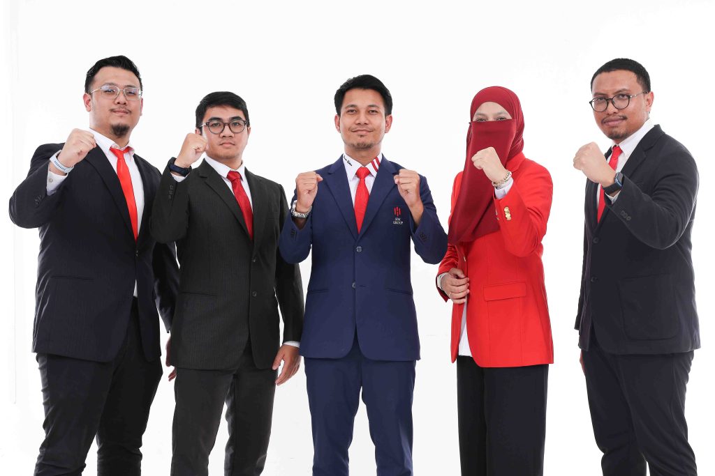AIA insurance team group photo, Khairul Anuar team corporate photoshoot by The Cade & Co, Cyberjaya