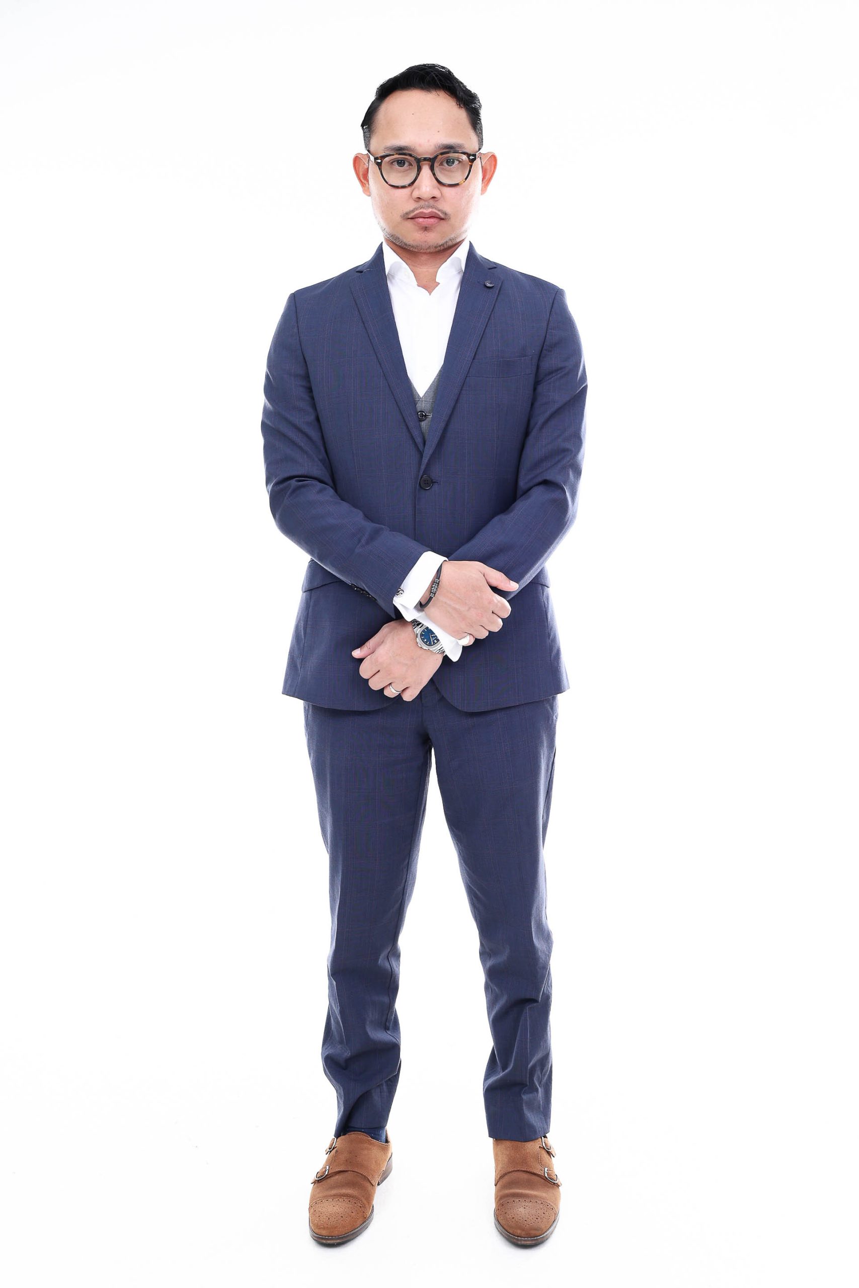 En Naim, Property Agent (REN), full-length portrait, studio portrait 1, The Cade & Co, Cyberjaya