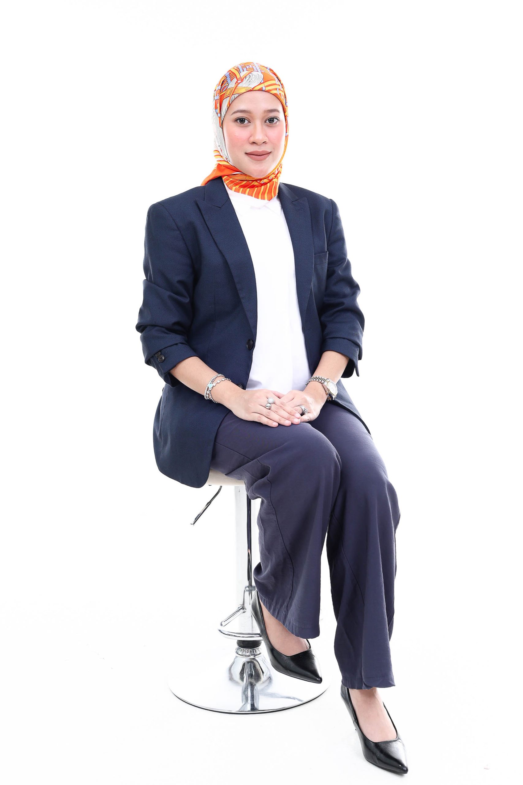 En Naim, Property Agent (REN), portrait with another sitter, studio portrait 8, The Cade & Co, Cyberjaya