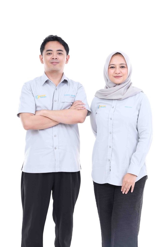 Postal Forum MCMC colleagues small group portrait, studio corporate photoshoot by The Cade & Co, Cyberjaya